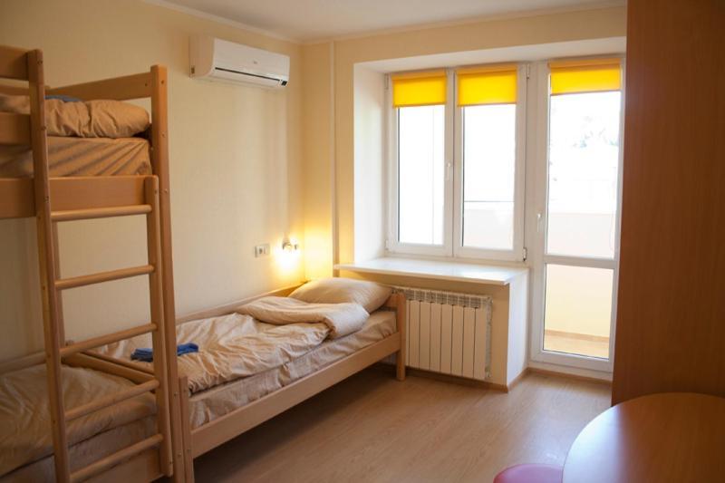 Petrani Hostelキエフ エクステリア 写真